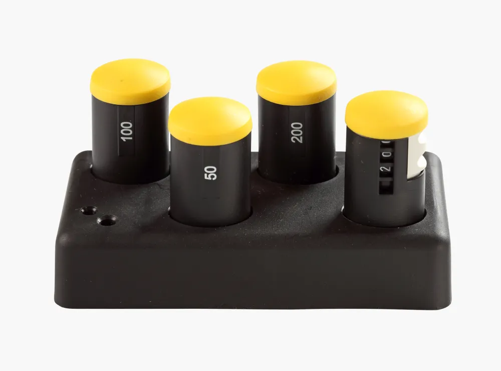 C200-knobs_on-a-knob-block-2